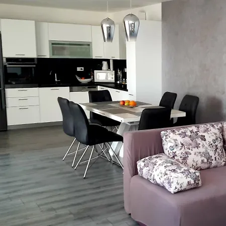 Apartment Versi