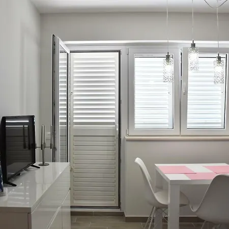 Lägenhet Versi Tučepi