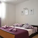 Apartment Versi *