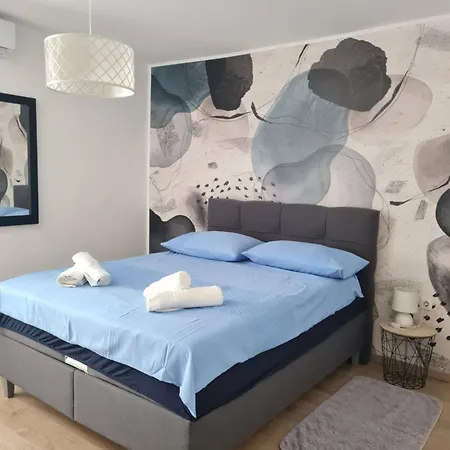 Versi Апартаменты Тучепи