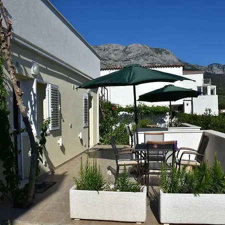 アパート Versi *