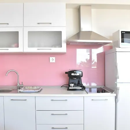 Versi * Тучепи